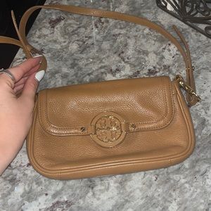 Tory Burch classic crossbody!!